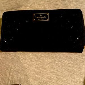🎉🎉🎉🎉Kate Spade Wallet